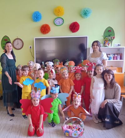 Урок по йога 2 "а" гр. - ДГ 133 Зорница - София, Изгрев