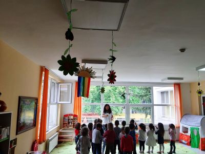 Забавление, танци, песни - ДГ 133 Зорница - София, Изгрев